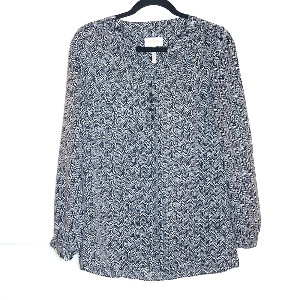 ✅Laundry Shelli Segal chevdesign ($10.50)